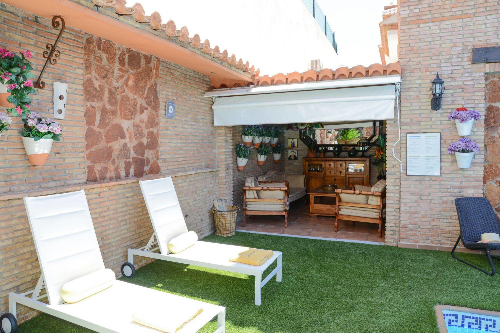Apartamentos Turisticos Tronca Luxury Granada Exteriör bild